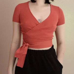 BNWT aritzia wilfred all tied up sweater top